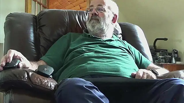 Snapshot of janzer13 chatting on September 13, 1:12 pm janzer13 online show from September 13, 1:12 pm