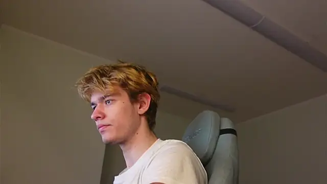 Logan Fraser online show from November 13, 3:06 pm