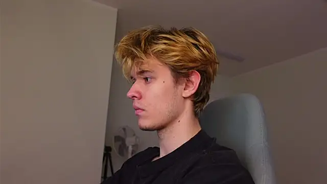 Logan Fraser online show from November 22, 2:05 pm