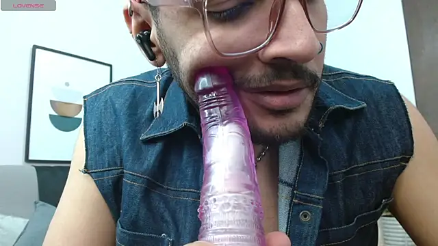   Damian    online show from November 2, 1:32 am