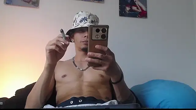 Daniel laverde online show from October 17, 6:23 pm