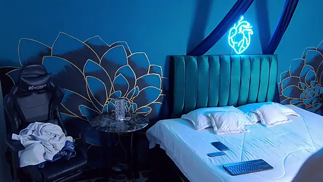 RowanCley online show from October 27, 12:29 pm