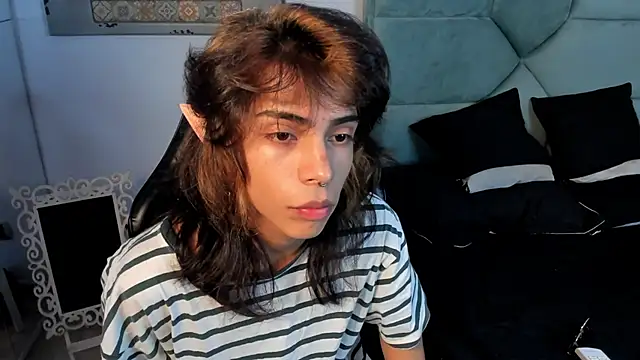 Dereck Manson online show from November 4, 12:06 pm