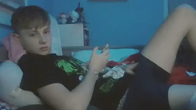 Liam axel35 online show from November 17, 1:08 am