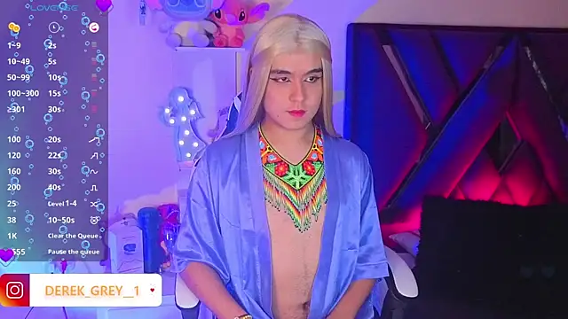 derek greyy  online show from October 14, 7:43 pm