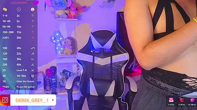 derek greyy  online show from October 20, 7:07 pm