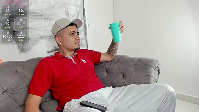 OwenStonne  online show from October 17, 4:16 am