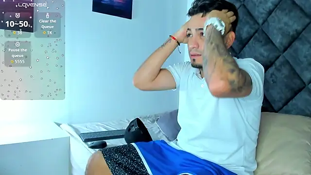 OwenStonne  online show from November 22, 12:27 pm