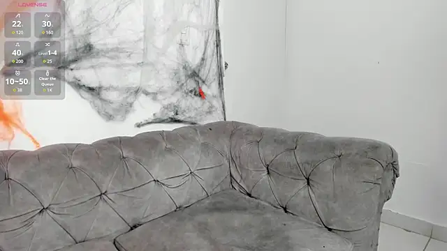 OwenStonne  online show from October 18, 4:17 am