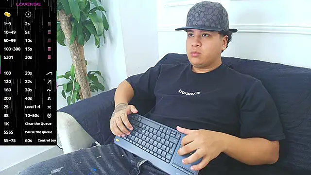 Naim Bennetsex online show from October 10, 7:40 pm