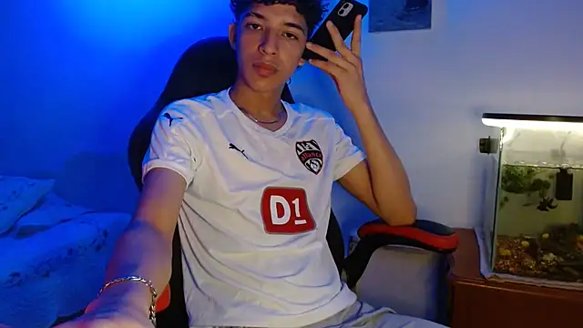 Xtremeplay 18 online show from October 16, 7:55 pm