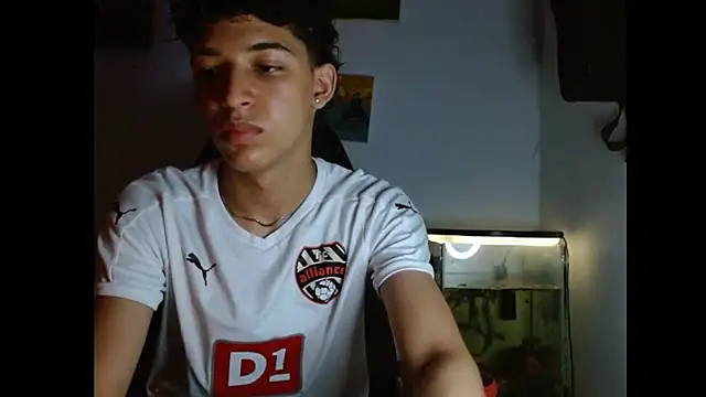 Xtremeplay 18 online show from October 19, 1:10 am