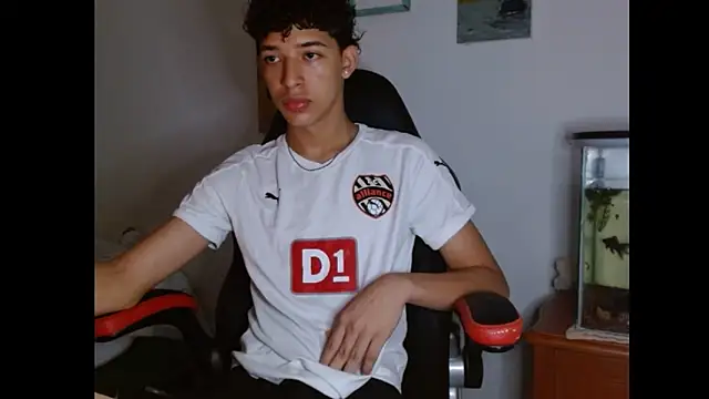 Xtremeplay 18 online show from November 1, 9:30 pm