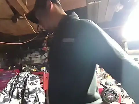 twistafatpipe online show from March 25, 10:30 am