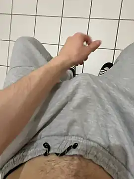 Dicksxd online show from April 16, 9:15 pm