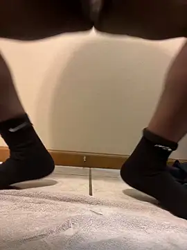 dicktobig9 online show from May 3, 6:10 pm