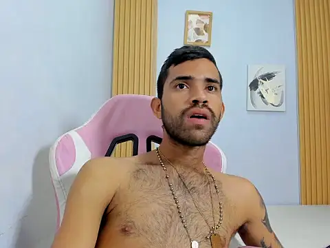 adri sexboy229 online show from October 24, 7:43 am