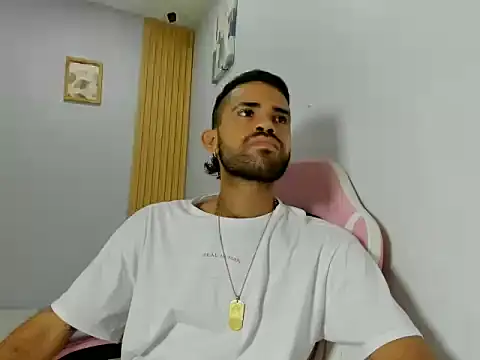 adri sexboy229 online show from November 21, 7:51 am