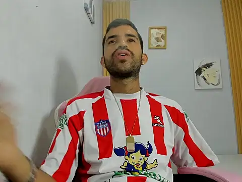 adri sexboy229 online show from October 25, 7:43 am