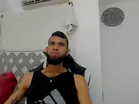 adri sexboy229 online show from October 9, 2:38 am