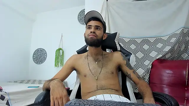 adri sexboy229 online show from October 12, 6:29 am