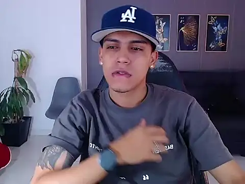 Snapshot of david_santos16 chatting on September 20, 5:51 am david santos16 online show from September 20, 5:51 am