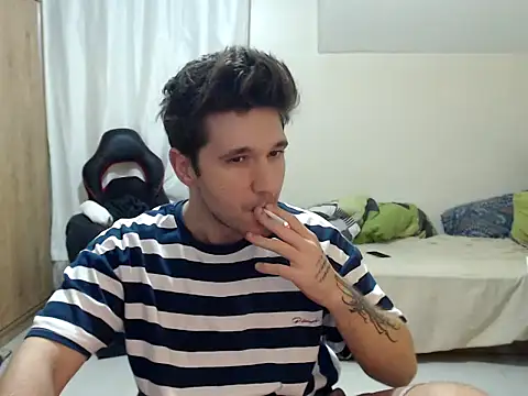 Snapshot of 2handsomemann chatting on September 26, 9:01 pm 2handsomemann online show from September 26, 9:01 pm