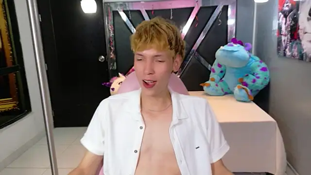 Snapshot of park_jimin1 chatting on October 4, 1:27 pm park jimin1 online show from October 4, 1:27 pm