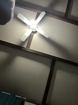 kev0n2389 online show from April 5, 8:22 am