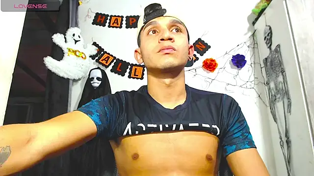 Angel latinboy online show from October 14, 10:06 pm