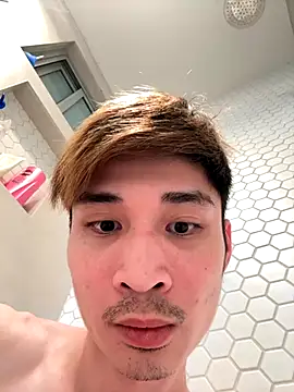 Snapshot of brucelimlee chatting on September 16, 8:37 am brucelimlee online show from September 16, 8:37 am