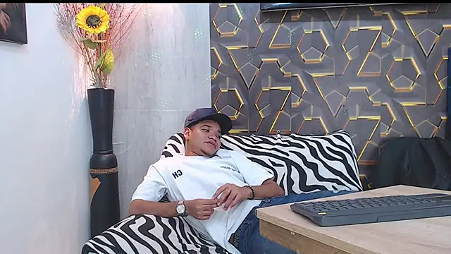 lord jamess  online show from September 26, 3:10 pm