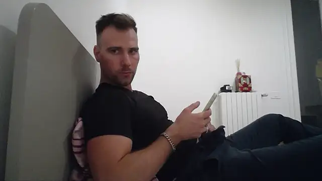 mrlyuis online show from September 10, 6:28 pm