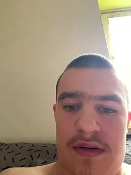 pussyhunter323557 online show from October 2, 12:42 pm
