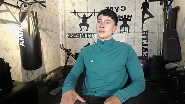 AustinJones  online show from February 12, 7:20 pm