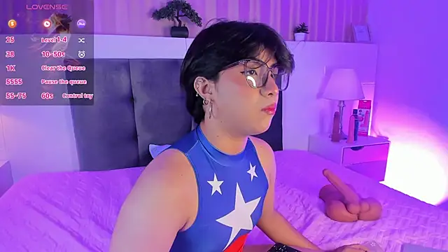 Creamy Angelo online show from October 29, 9:07 pm