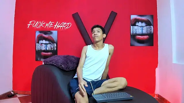 BEAUTY BOYS1 online show from February 20, 1:46 am