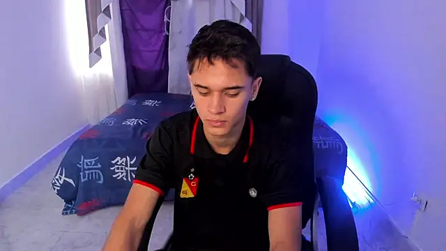 Aron Boyy online show from October 8, 8:02 pm