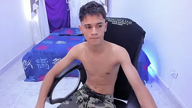 Aron Boyy online show from October 22, 8:23 pm