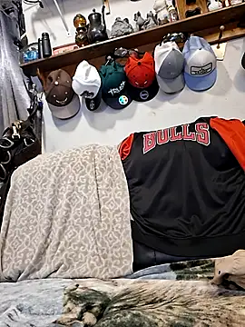 jakestatefarm217 online show from December 18, 8:43 am