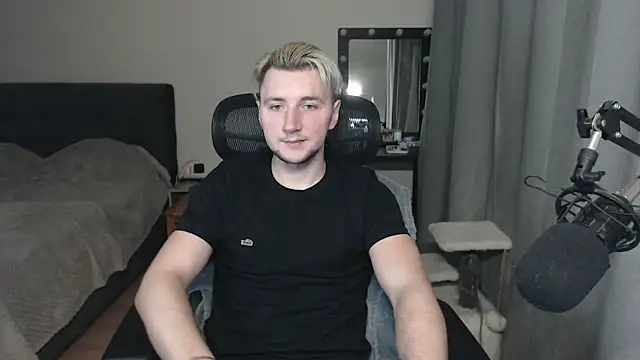 Elvin Vaenight online show from October 30, 7:04 pm