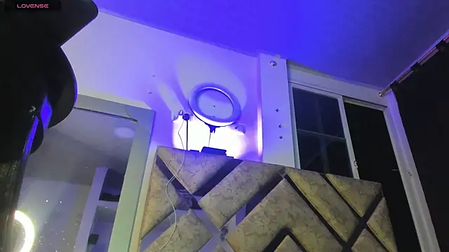 madisson bigcock online show from October 5, 11:53 pm