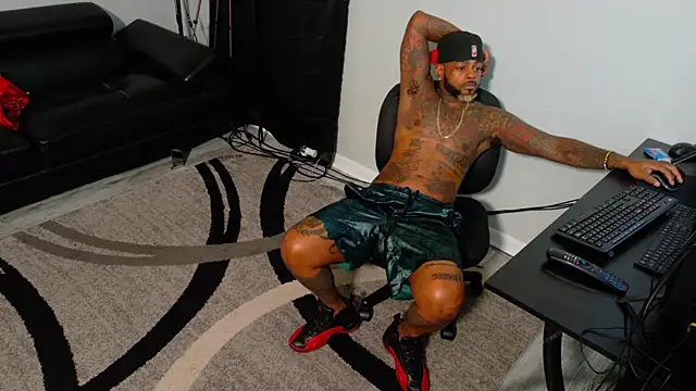 SLANGONDEMHOES online show from November 10, 6:57 pm