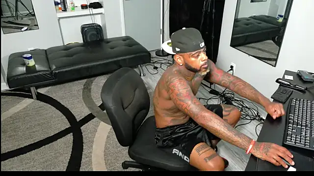 SLANGONDEMHOES online show from October 22, 12:46 am