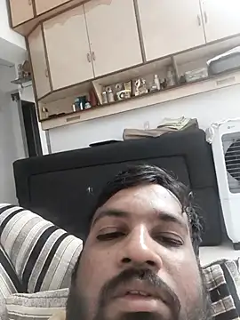 vinay smalldick online show from April 1, 1:41 pm