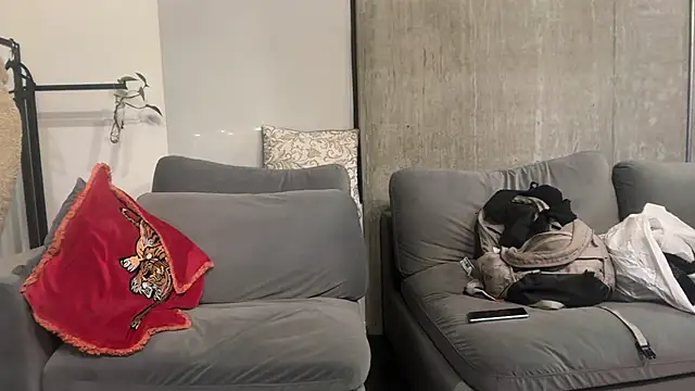 Hothotboyg online show from March 8, 1:37 pm