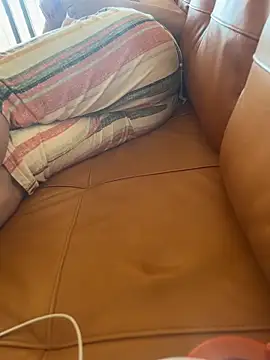 j edson online show from October 5, 4:00 pm