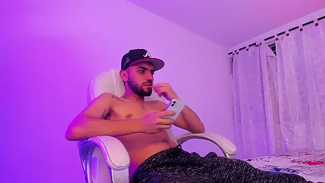 Jeremyy Boy online show from September 23, 4:45 am