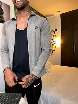 Tomy maylon online show from October 8, 3:00 am