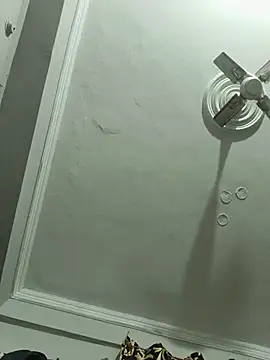 vardh033 online show from November 8, 7:06 pm